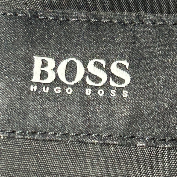 Hugo Boss 100% virgin wool men’s suit jacket size 38S 2button dark gray - Picture 9 of 16